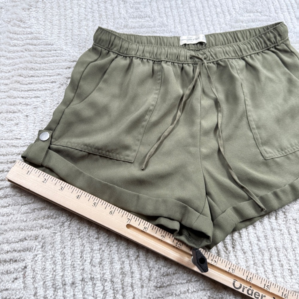 Abercrombie & Fitch Shorts Womens XS Green Utility Cuffed Safari Gorpcore 1F5799 - Picture 6 of 11